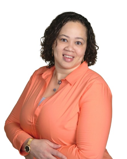 Holley Cowan, Sales Associate with Iron Valley Real Estate, Central Florida