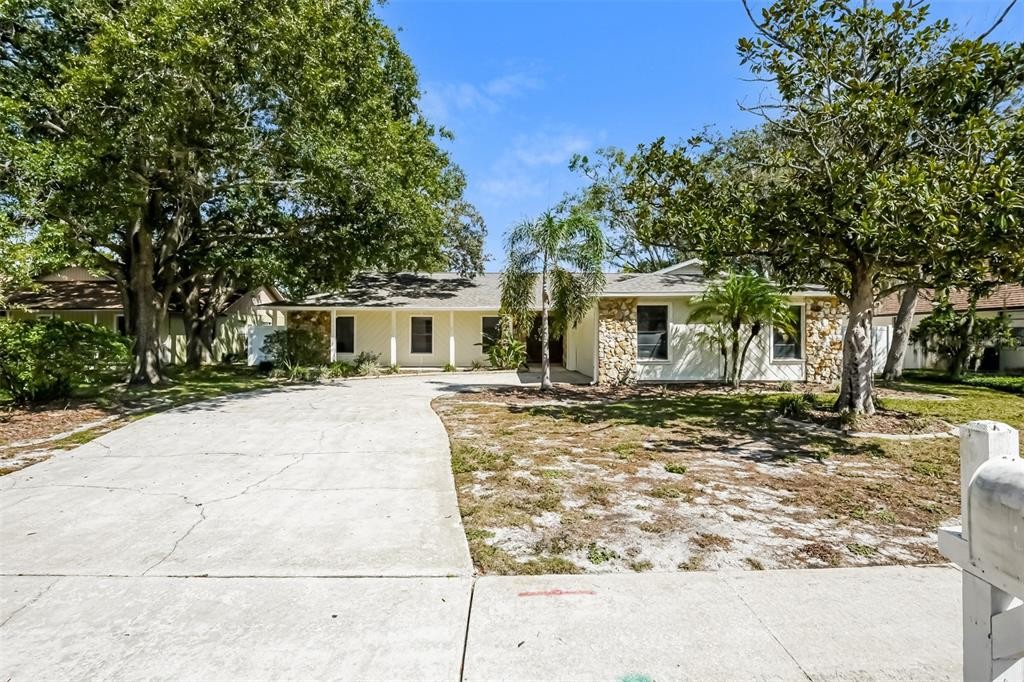 773 Coachlight Dr, Fern Park, FL 32730